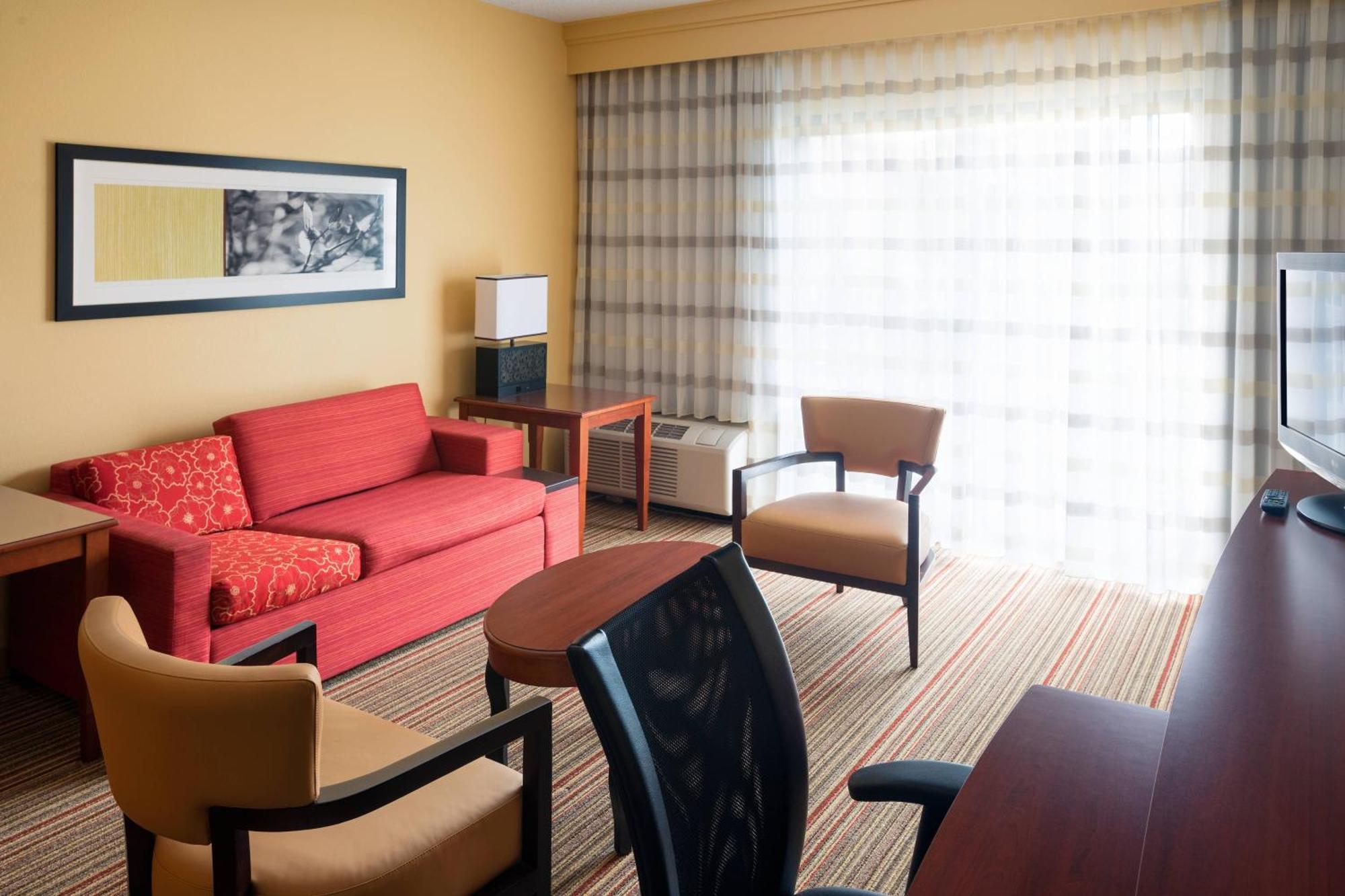 Hotel Courtyard By Marriott Airport Indianápolis