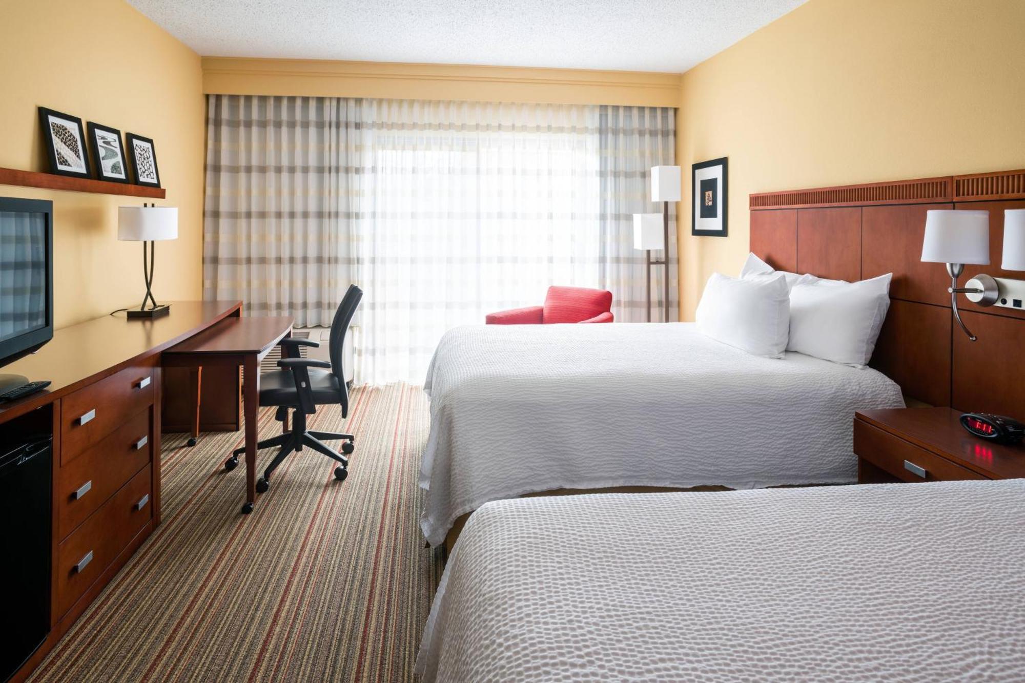 Courtyard By Marriott Airport 3* Indianápolis
