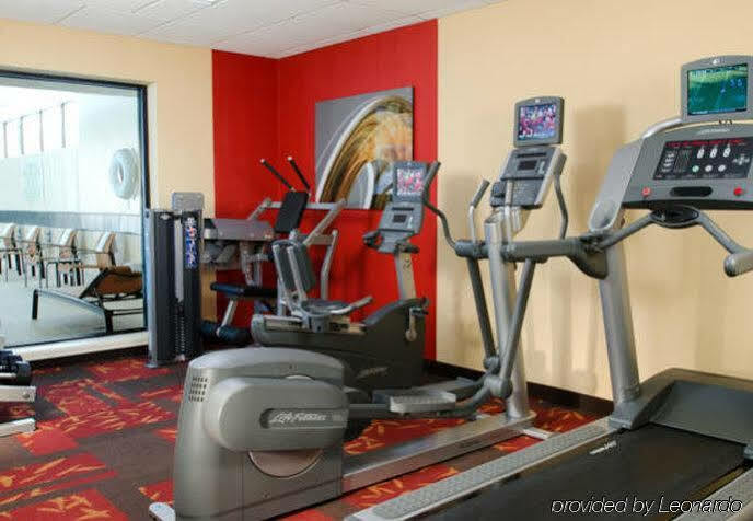 Hotel Courtyard By Marriott Airport